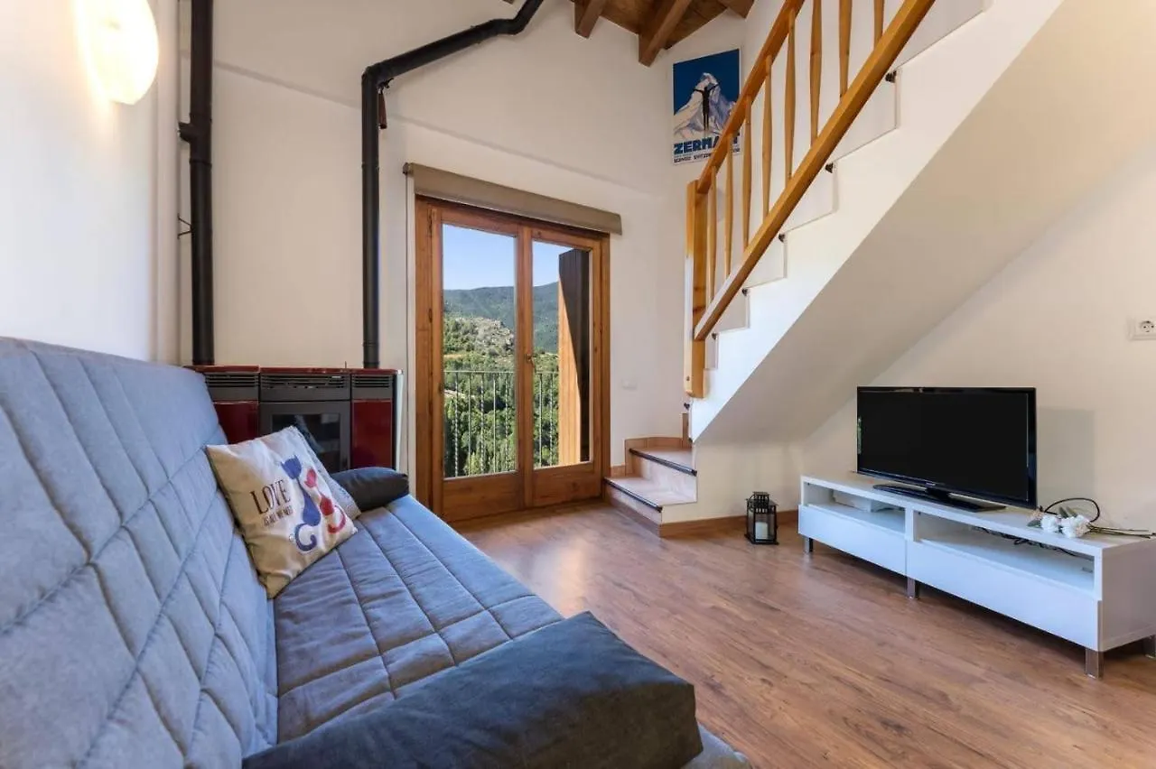 Apartamentsaloriaburg Farrera Apartment