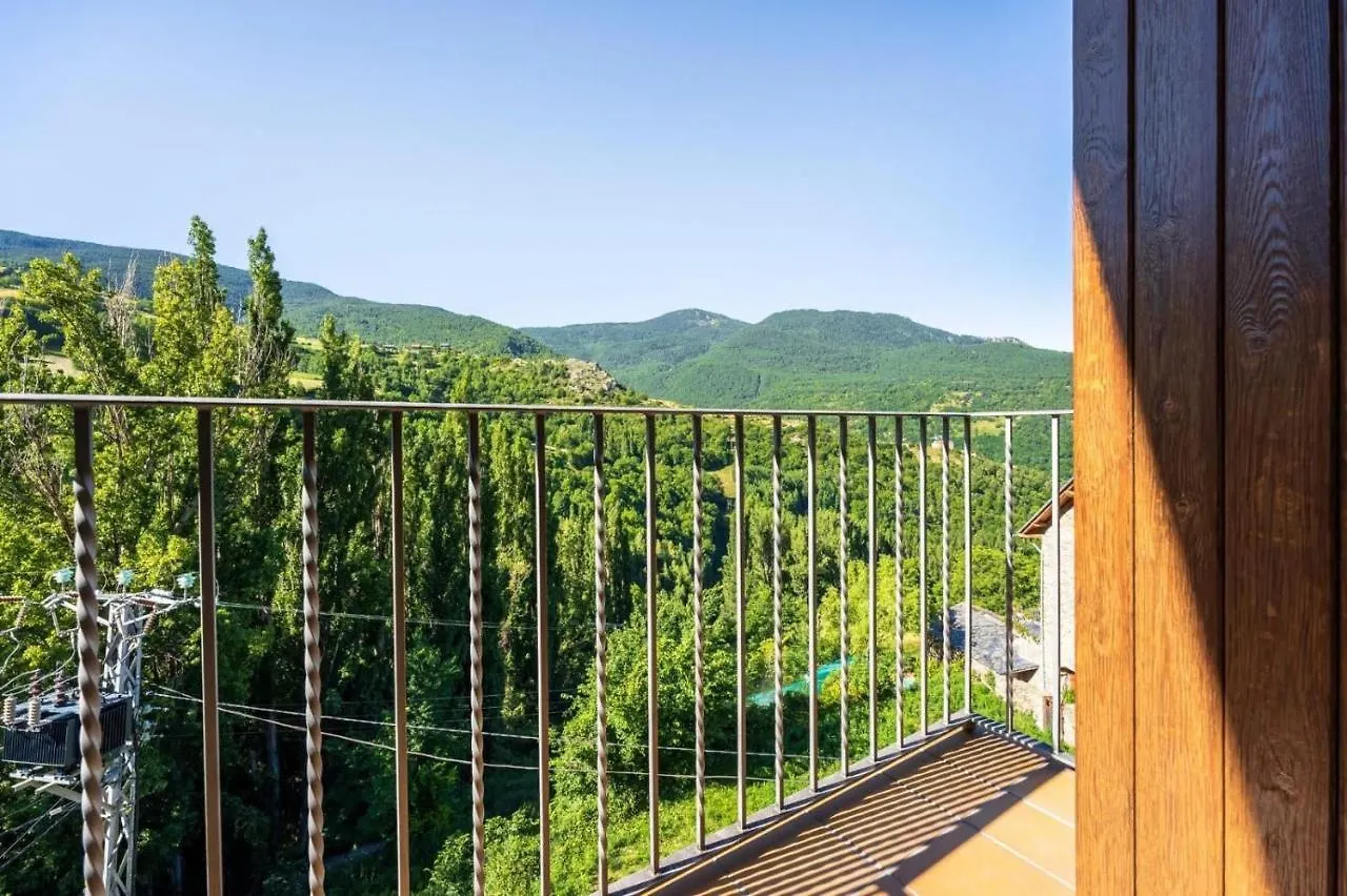 Apartment Apartamentsaloriaburg Farrera Spain
